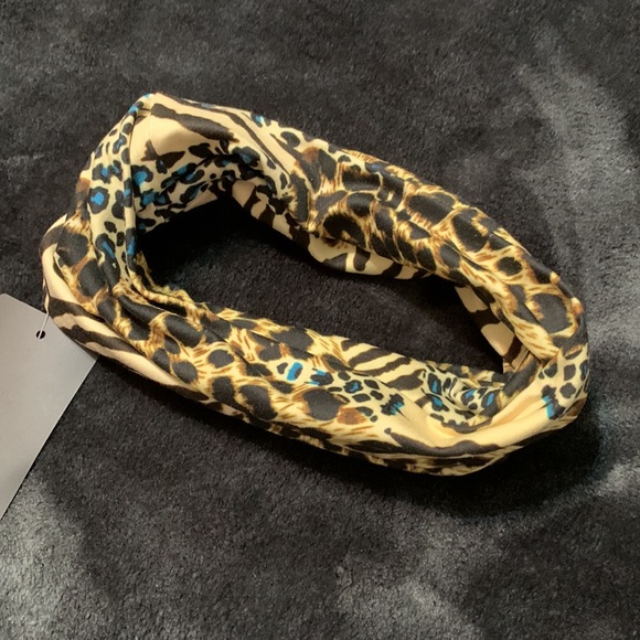 COPY - COPY - Leopard print mask / headband NWT - Picture 5 of 5